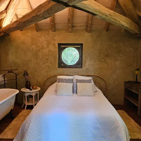 Petit Paradis